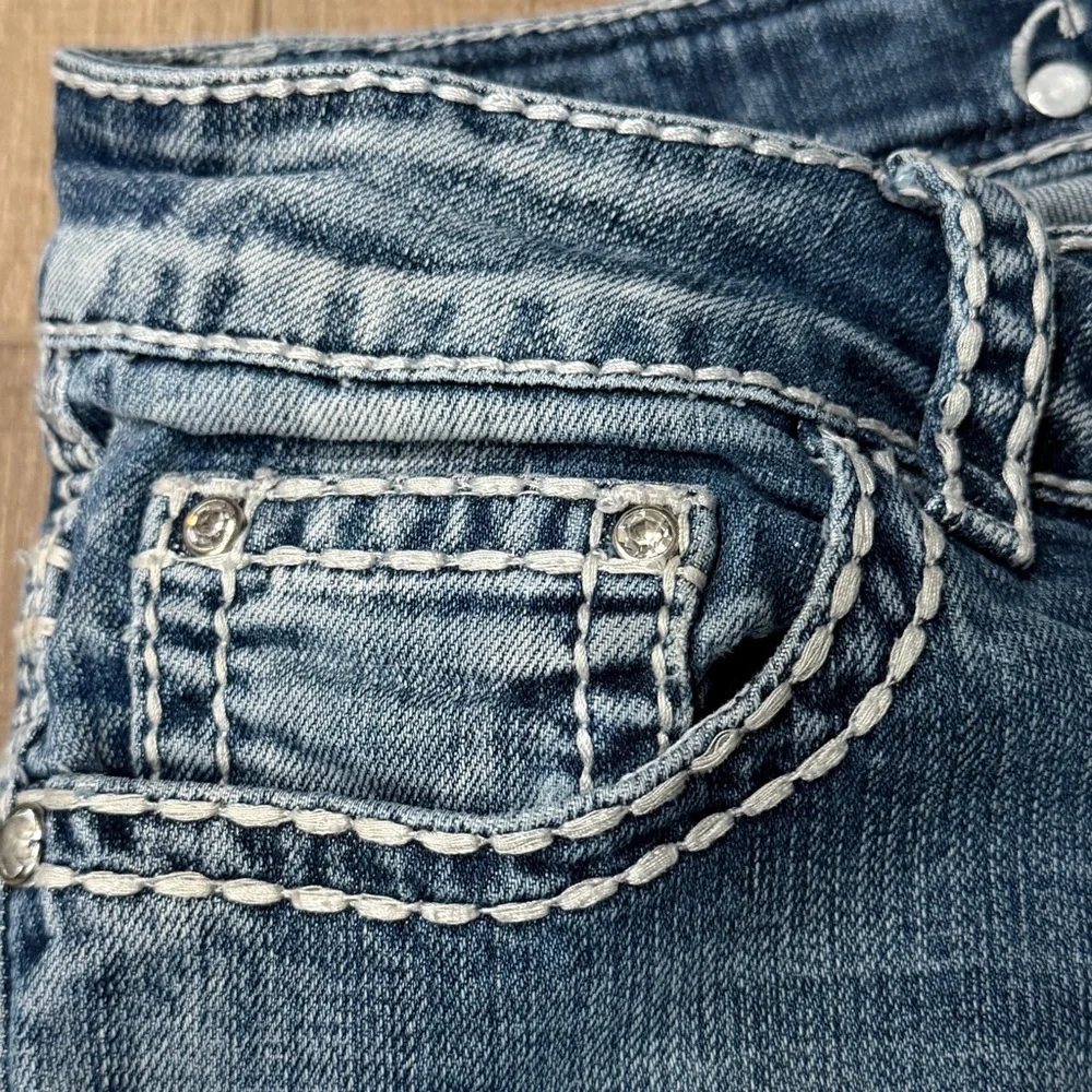 Cedar Rose‎ Cow Girl Jeans HZ5126 Women 29x24 Blue Bling Distressed Cut Offs - Picture 9 of 10